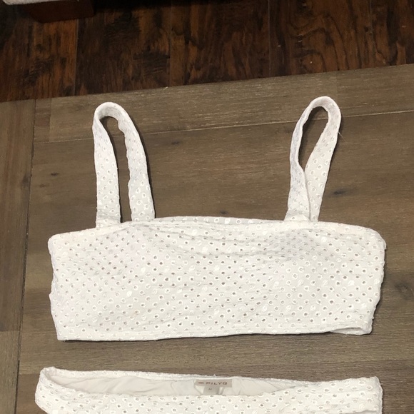 PilyQ Eyelet white bandeau top - Picture 3 of 3